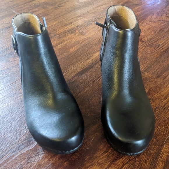 Dansko Tate Neutral Milled Nappa Shoes - Black - Picture 3 of 7